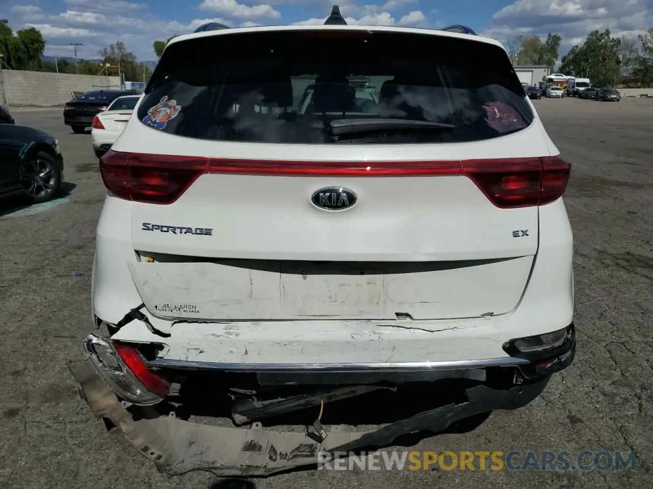 6 Photograph of a damaged car KNDPNCAC0L7805972 KIA SPORTAGE 2020