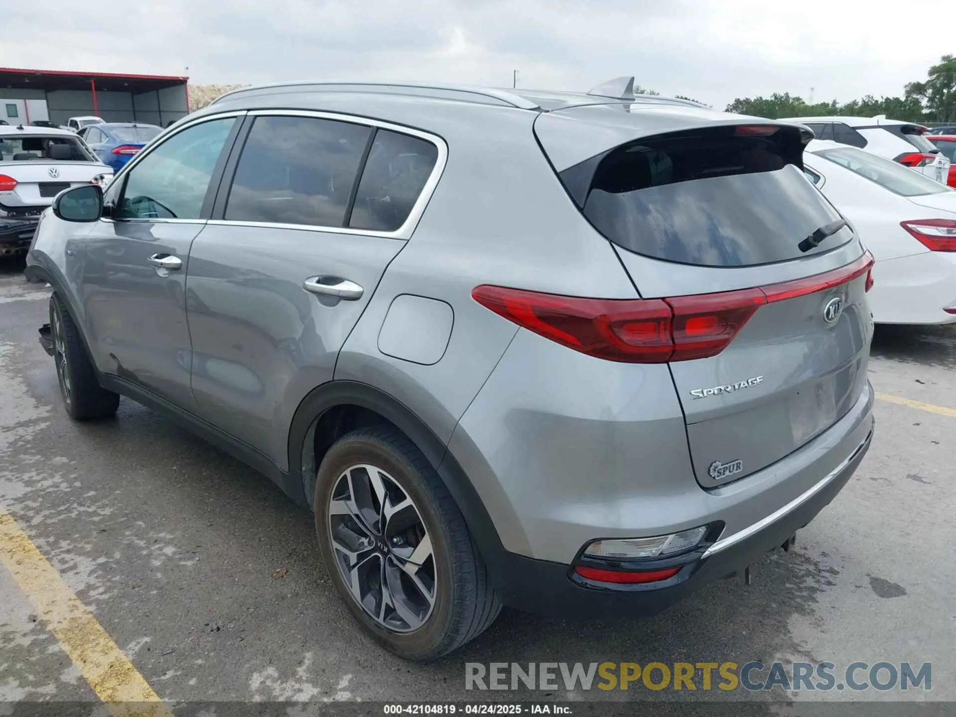 3 Photograph of a damaged car KNDPNCAC2L7791248 KIA SPORTAGE 2020