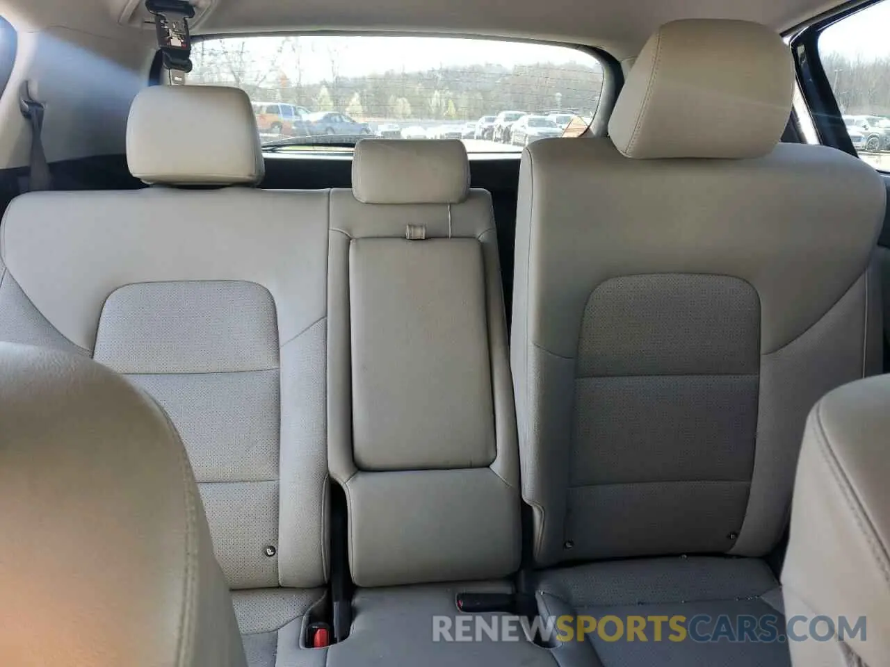 10 Photograph of a damaged car KNDPNCAC3L7726392 KIA SPORTAGE 2020