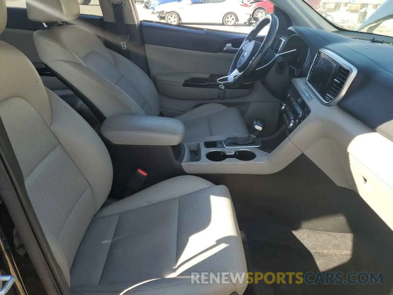 7 Photograph of a damaged car KNDPNCAC3L7726392 KIA SPORTAGE 2020