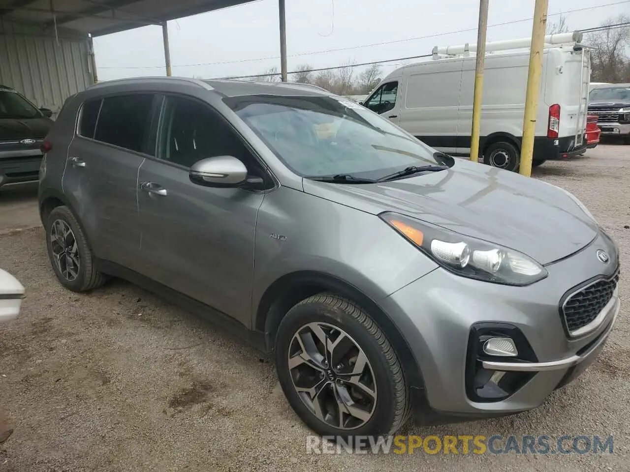 4 Photograph of a damaged car KNDPNCAC4L7687215 KIA SPORTAGE 2020