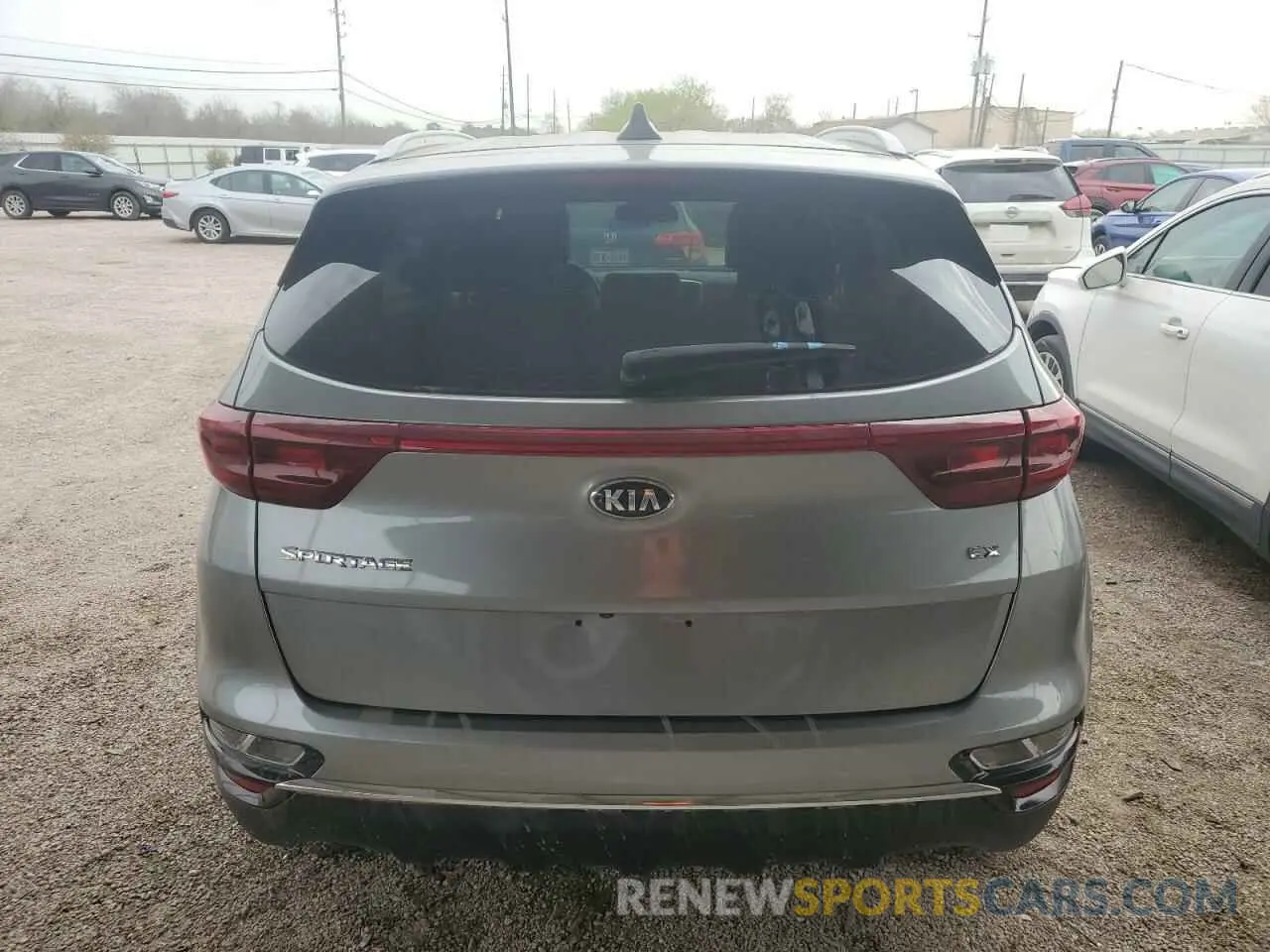 6 Photograph of a damaged car KNDPNCAC4L7687215 KIA SPORTAGE 2020