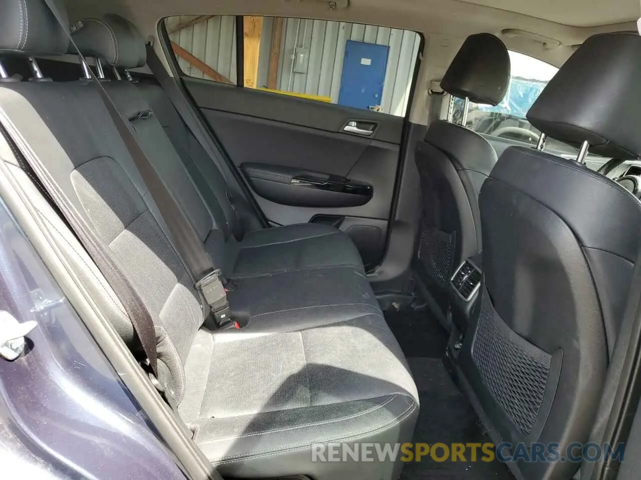 11 Photograph of a damaged car KNDPNCAC4L7762592 KIA SPORTAGE 2020