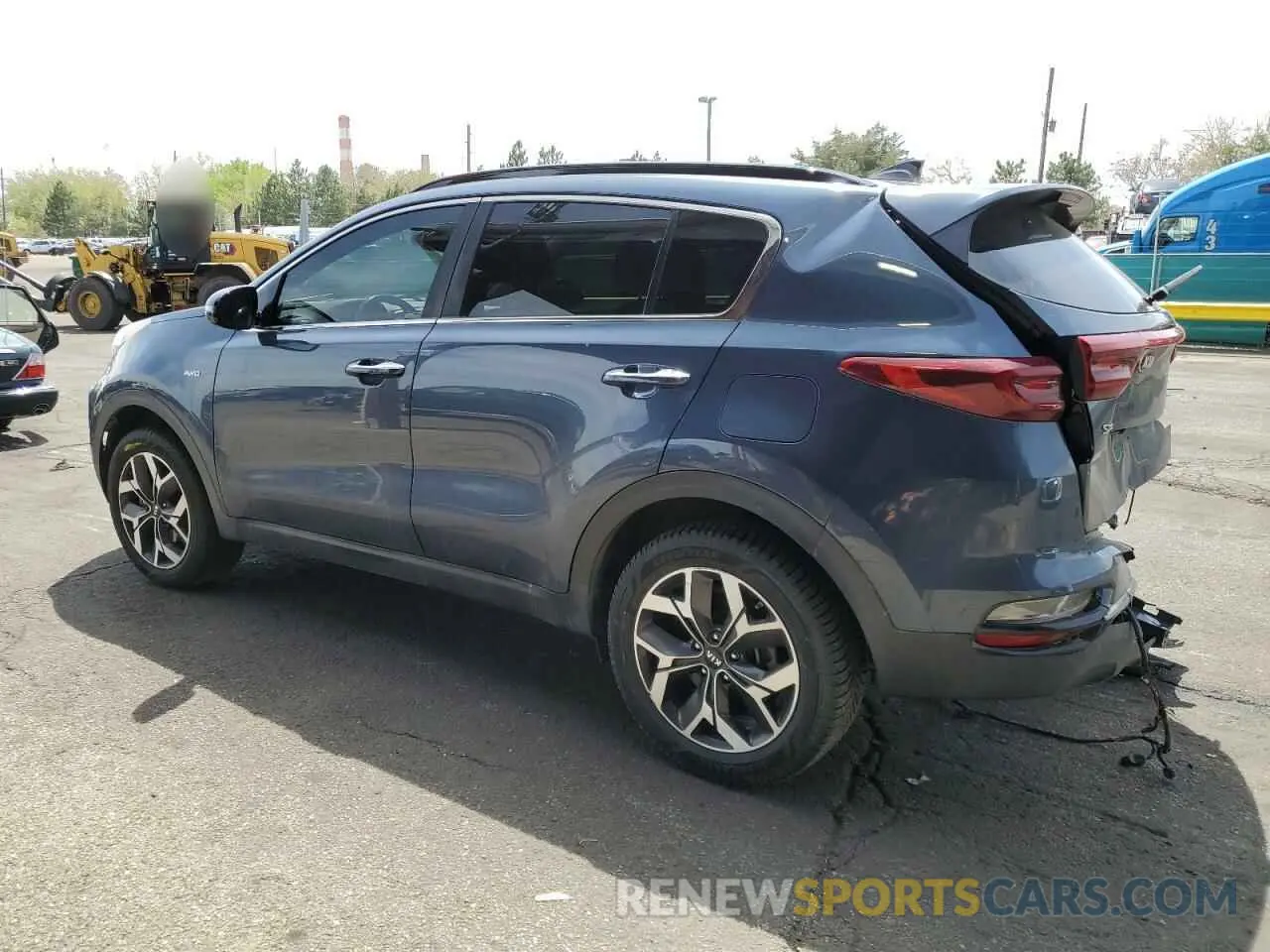 2 Photograph of a damaged car KNDPNCAC4L7762592 KIA SPORTAGE 2020