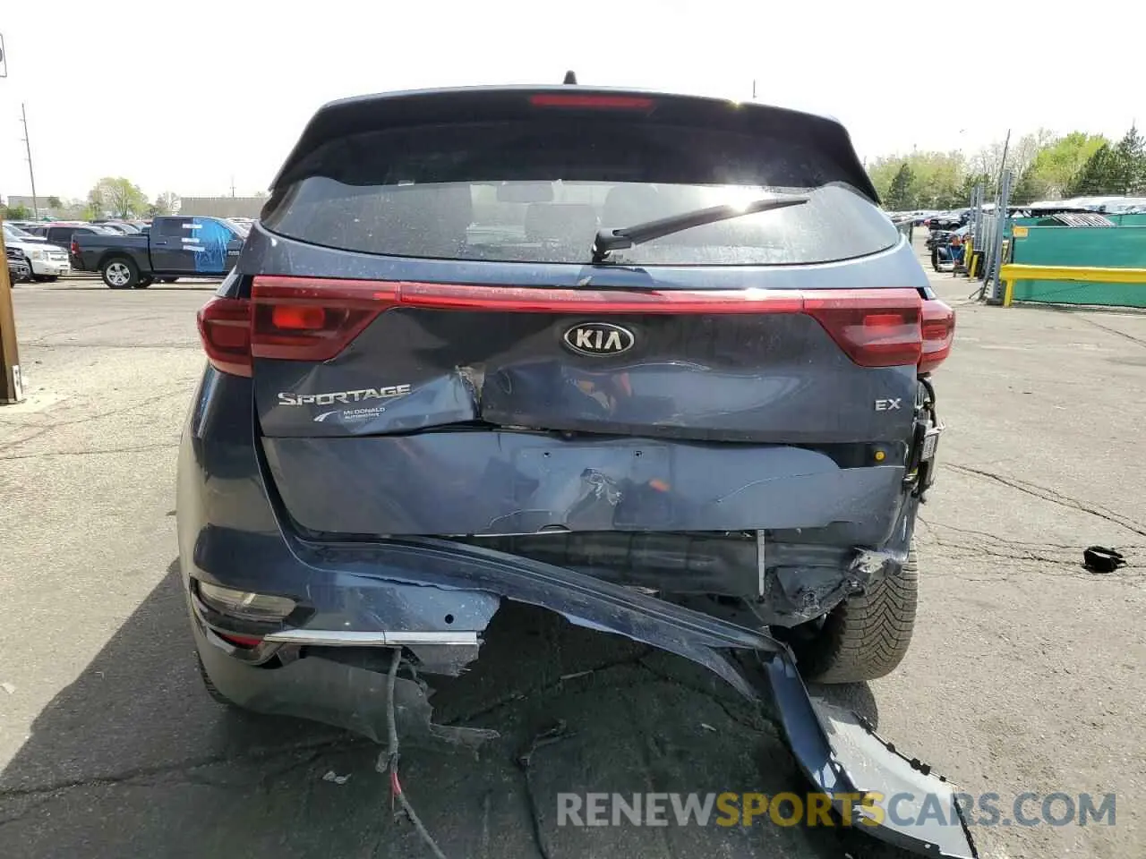 6 Photograph of a damaged car KNDPNCAC4L7762592 KIA SPORTAGE 2020