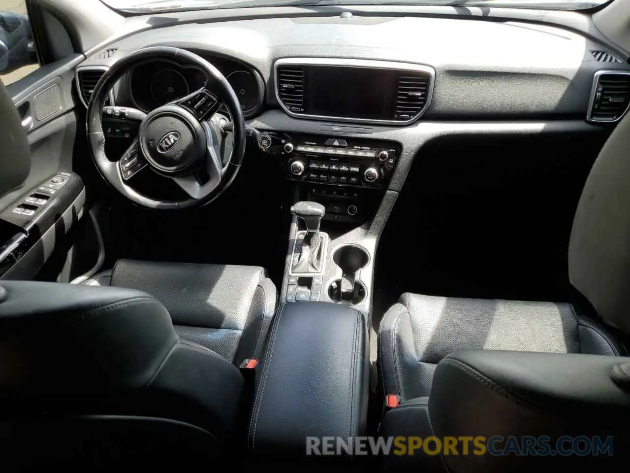 8 Photograph of a damaged car KNDPNCAC4L7762592 KIA SPORTAGE 2020