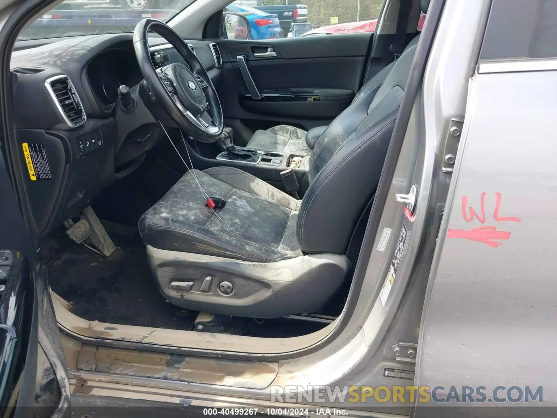 11 Photograph of a damaged car KNDPNCAC5L7644082 KIA SPORTAGE 2020