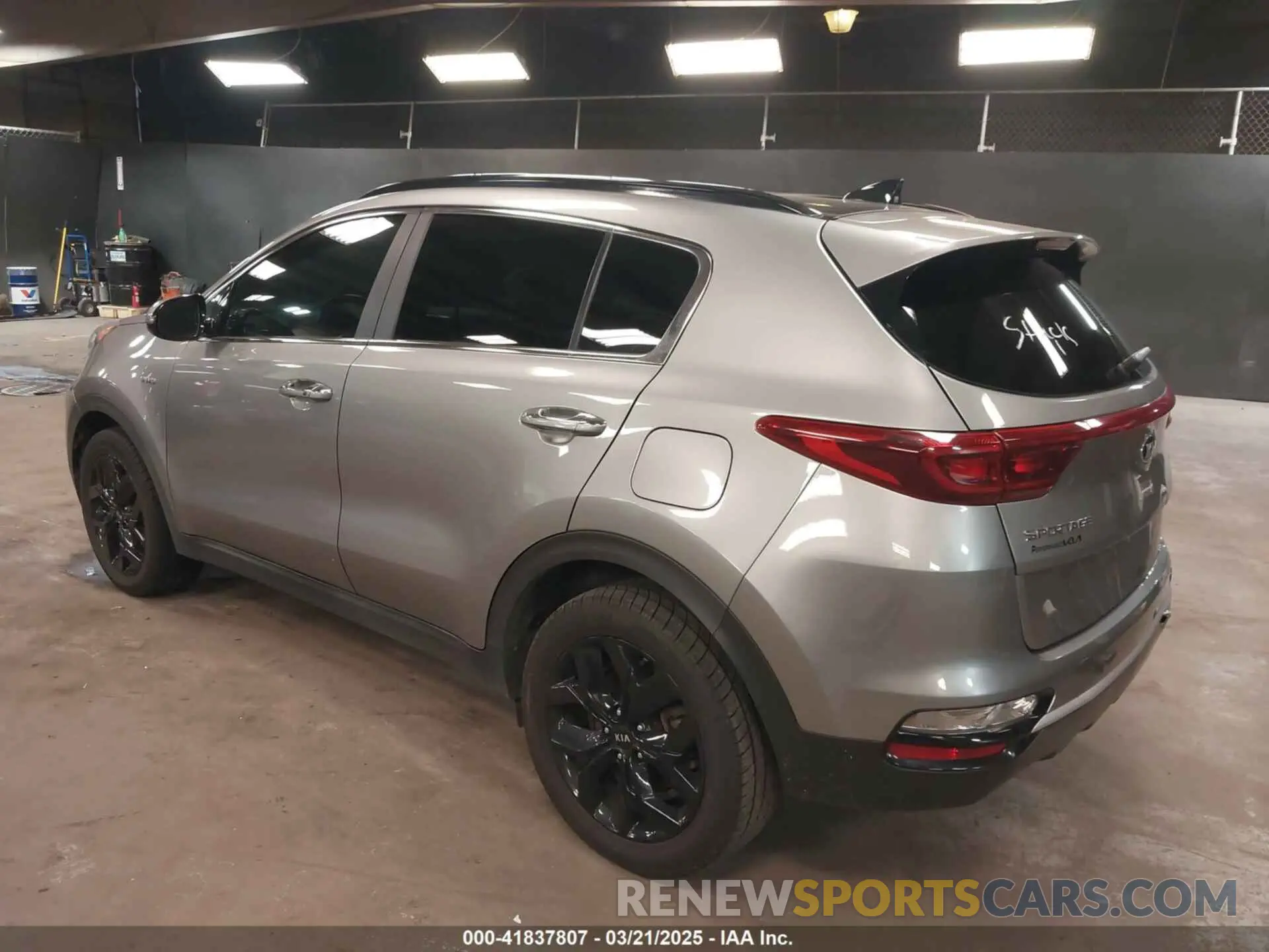 3 Photograph of a damaged car KNDPNCAC6L7696725 KIA SPORTAGE 2020