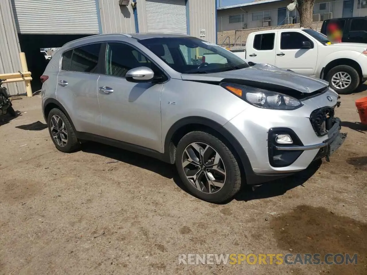 4 Photograph of a damaged car KNDPNCAC7L7705139 KIA SPORTAGE 2020
