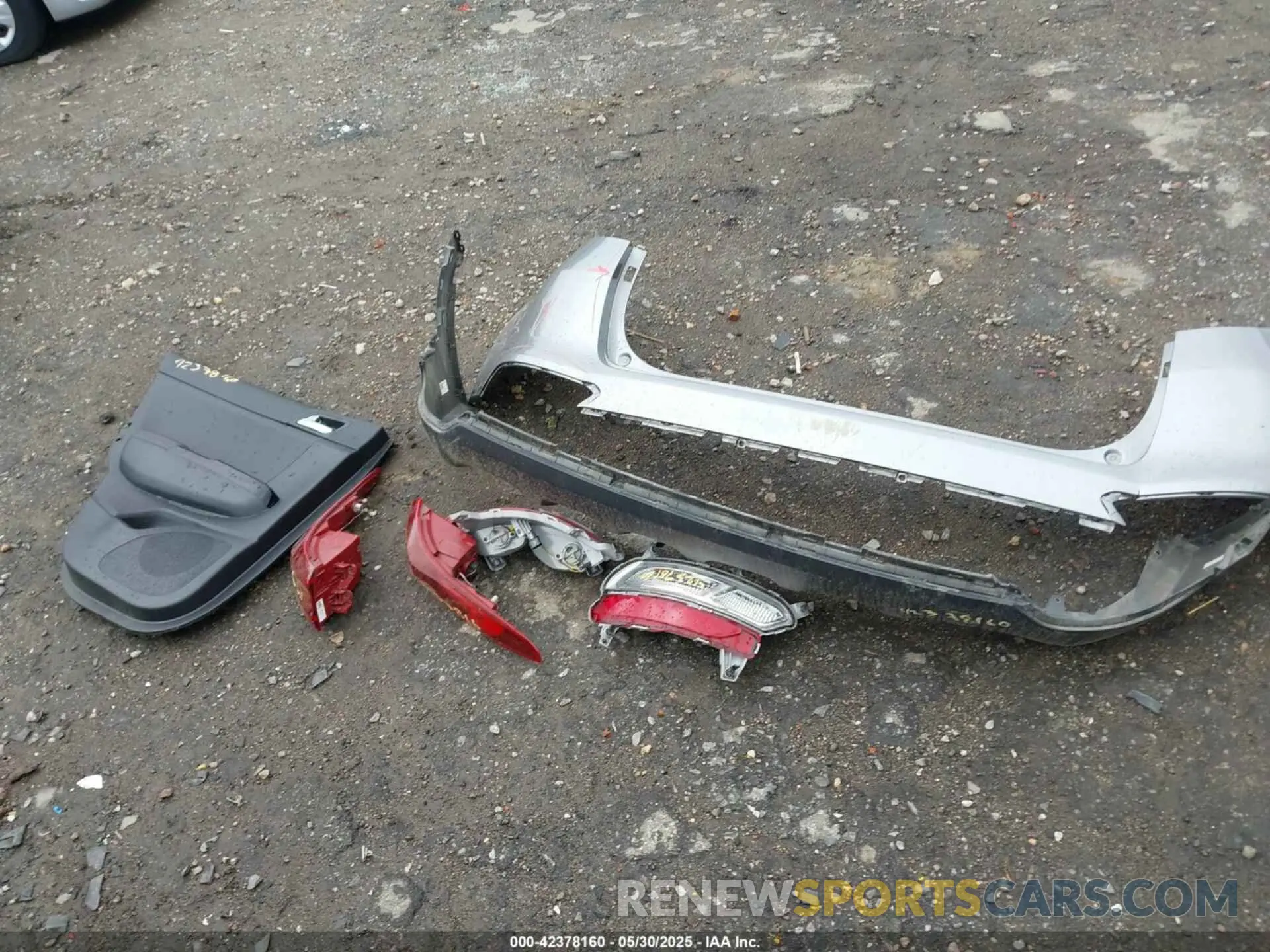 12 Photograph of a damaged car KNDPNCAC8L7754849 KIA SPORTAGE 2020