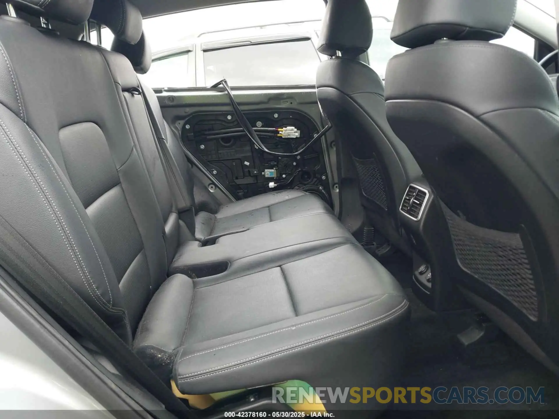 8 Photograph of a damaged car KNDPNCAC8L7754849 KIA SPORTAGE 2020