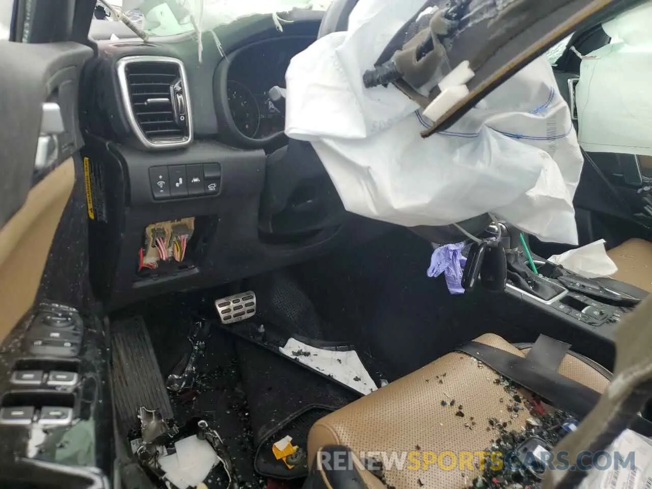 8 Photograph of a damaged car KNDPR3A60L7718877 KIA SPORTAGE 2020