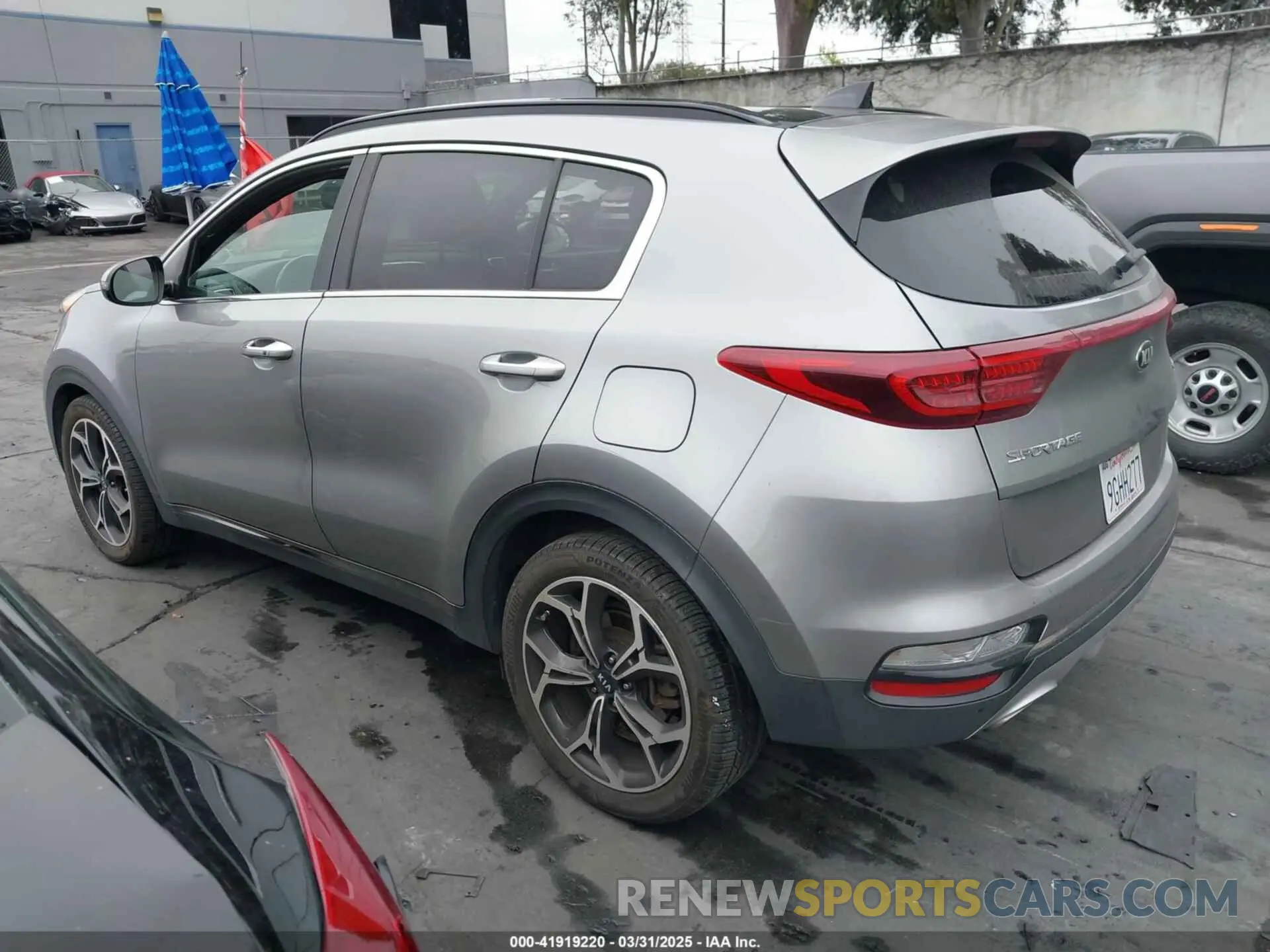 3 Photograph of a damaged car KNDPR3A66L7704398 KIA SPORTAGE 2020