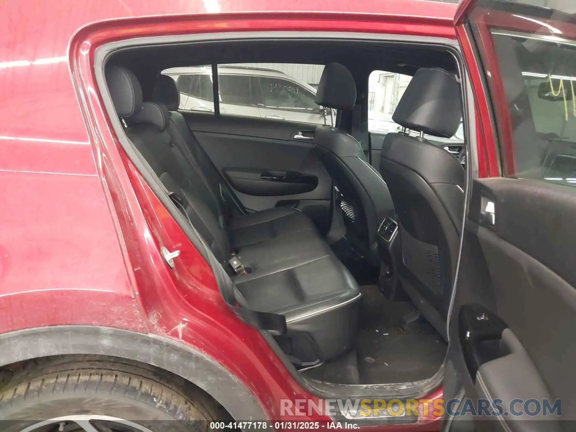 8 Photograph of a damaged car KNDPRCA60L7764774 KIA SPORTAGE 2020