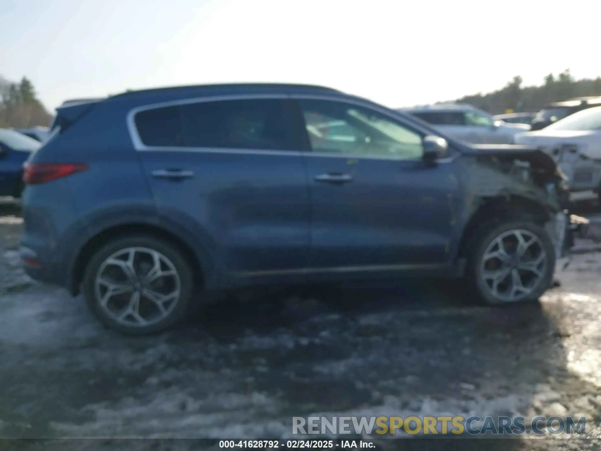 13 Photograph of a damaged car KNDPRCA61L7833990 KIA SPORTAGE 2020