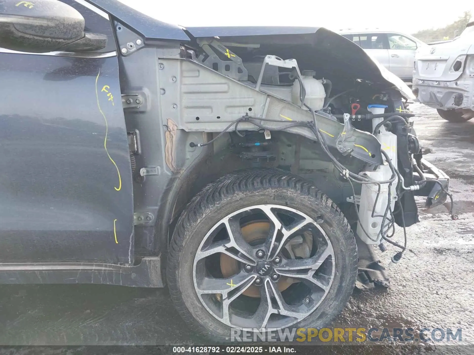 17 Photograph of a damaged car KNDPRCA61L7833990 KIA SPORTAGE 2020
