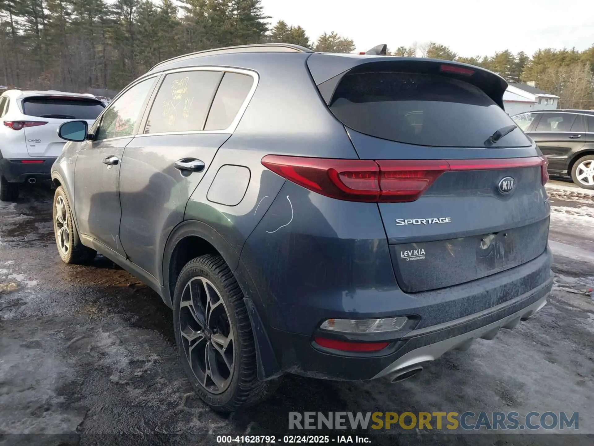 3 Photograph of a damaged car KNDPRCA61L7833990 KIA SPORTAGE 2020