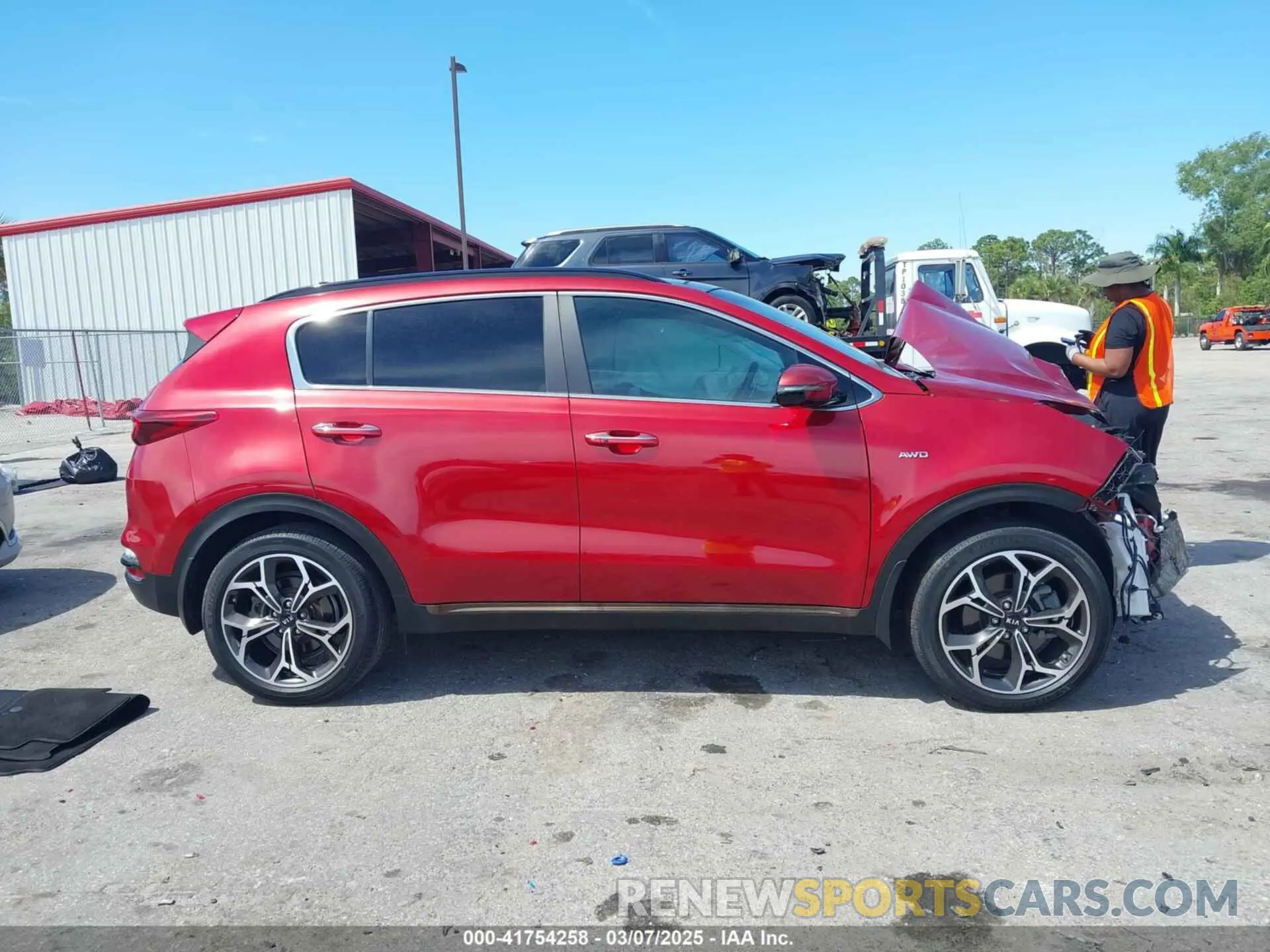13 Photograph of a damaged car KNDPRCA63L7803146 KIA SPORTAGE 2020