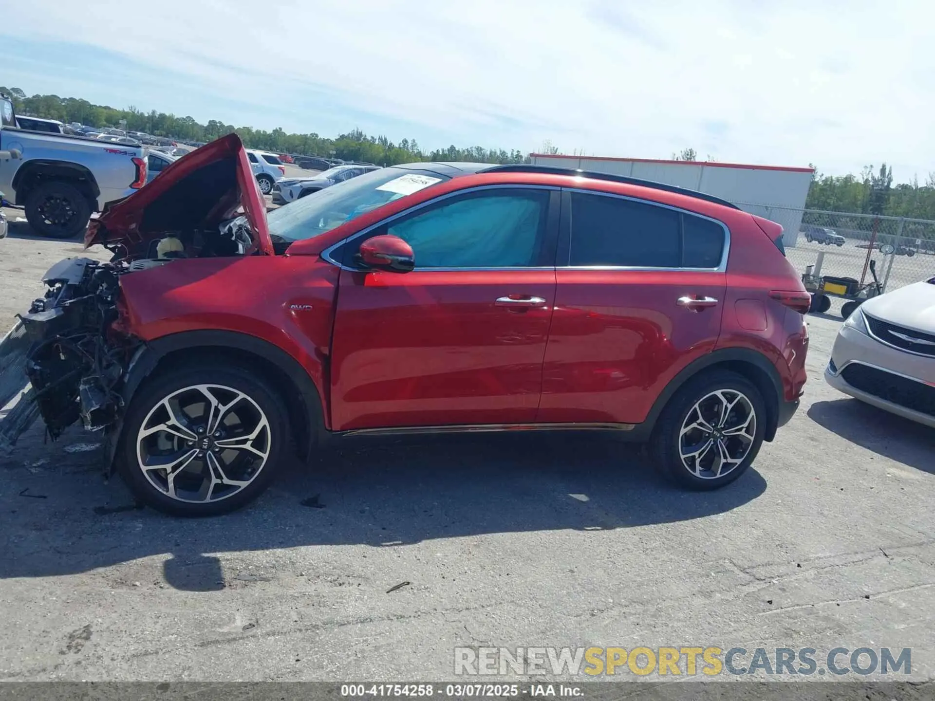 14 Photograph of a damaged car KNDPRCA63L7803146 KIA SPORTAGE 2020