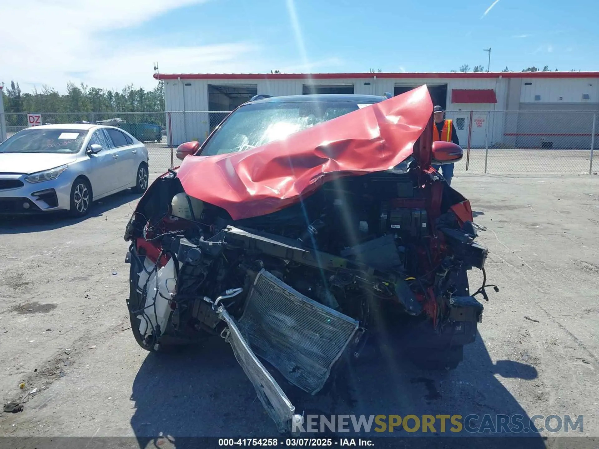 6 Photograph of a damaged car KNDPRCA63L7803146 KIA SPORTAGE 2020