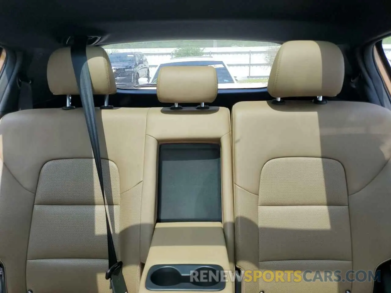 10 Photograph of a damaged car KNDPRCA68L7799417 KIA SPORTAGE 2020