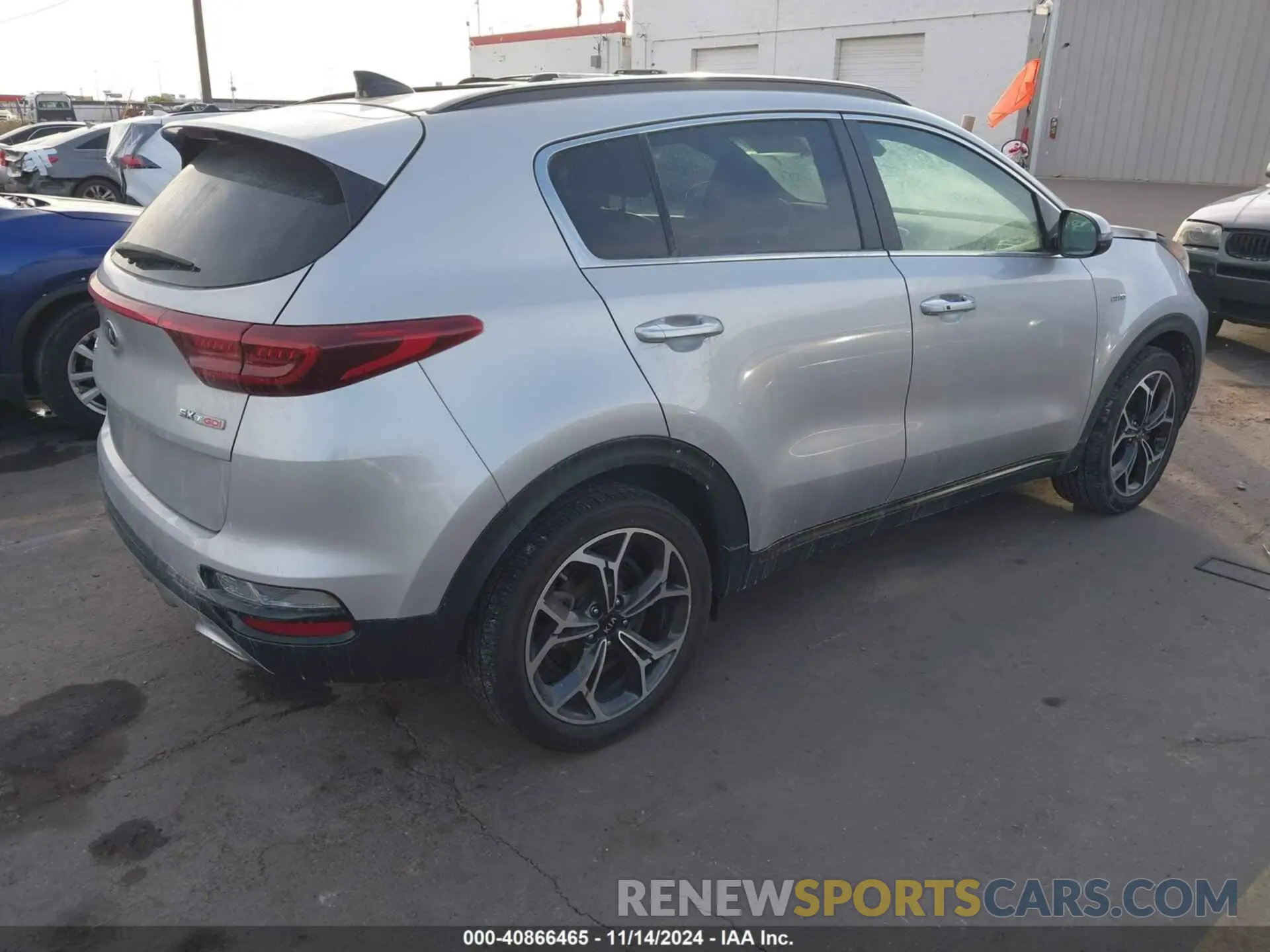 4 Photograph of a damaged car KNDPRCA6XL7664522 KIA SPORTAGE 2020