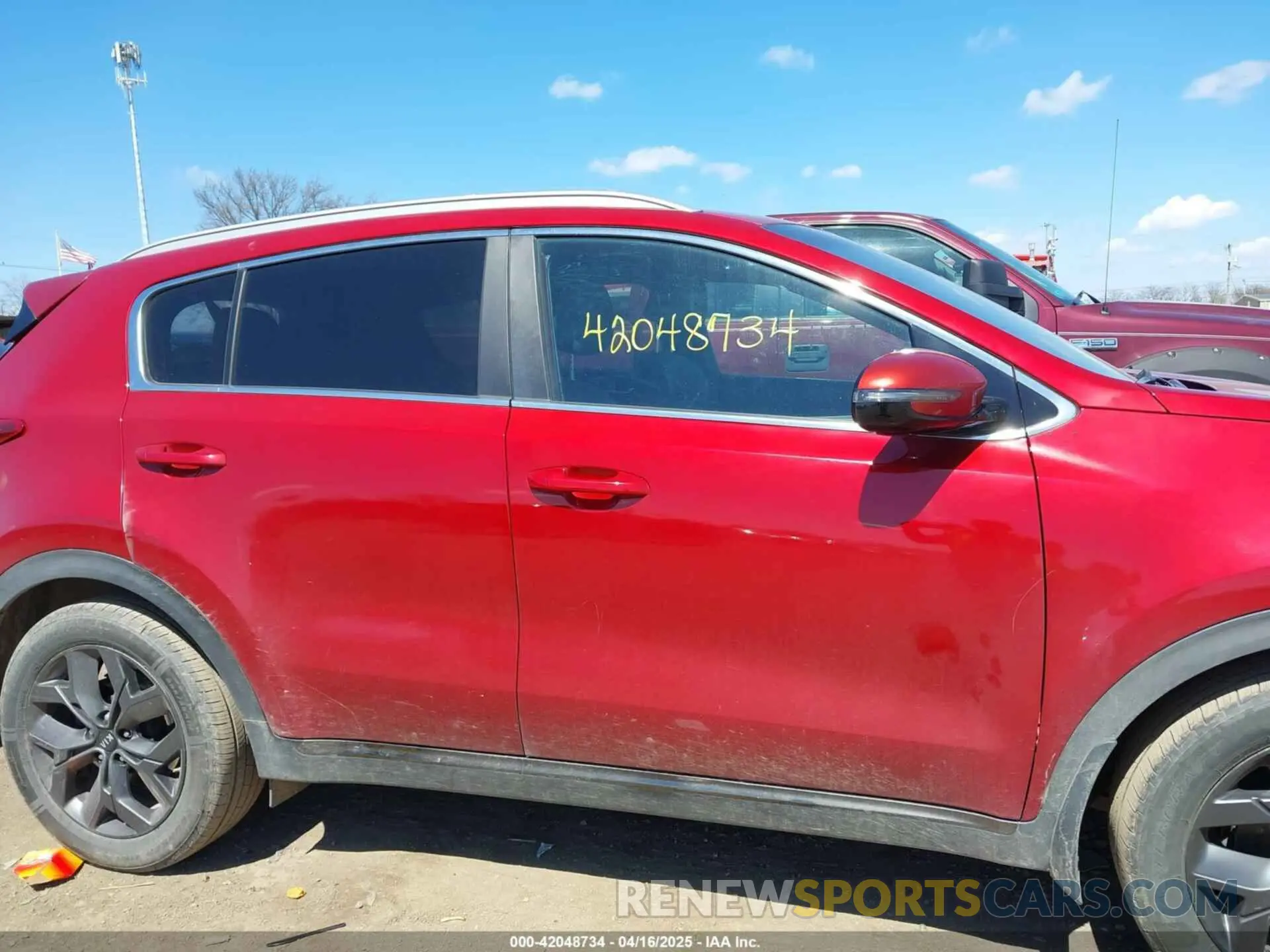 14 Photograph of a damaged car KNDP63AC1M7888584 KIA SPORTAGE 2021