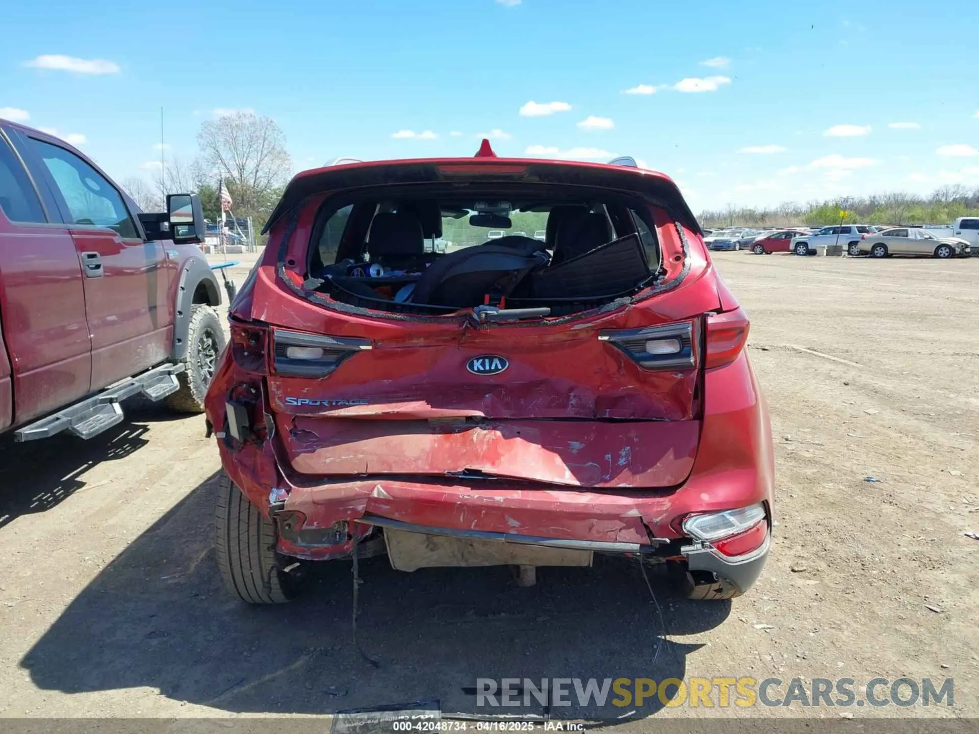17 Photograph of a damaged car KNDP63AC1M7888584 KIA SPORTAGE 2021