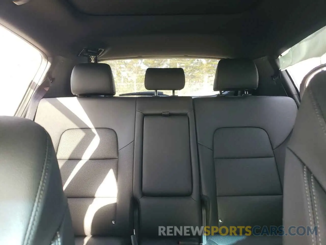 10 Photograph of a damaged car KNDP63AC2M7873771 KIA SPORTAGE 2021
