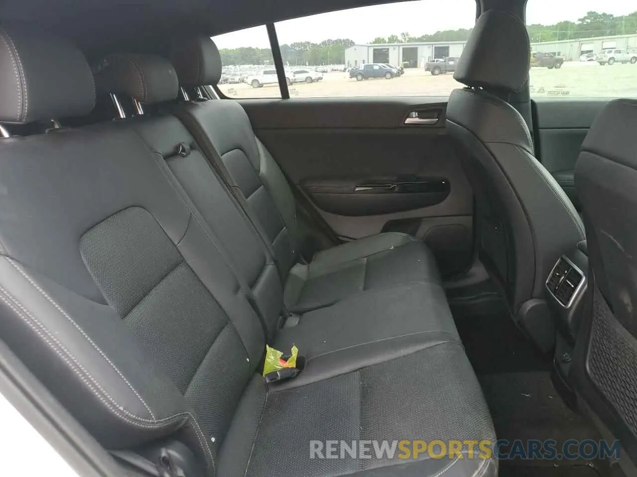 11 Photograph of a damaged car KNDP63AC2M7894118 KIA SPORTAGE 2021