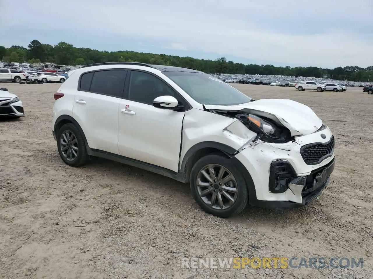 4 Photograph of a damaged car KNDP63AC2M7894118 KIA SPORTAGE 2021