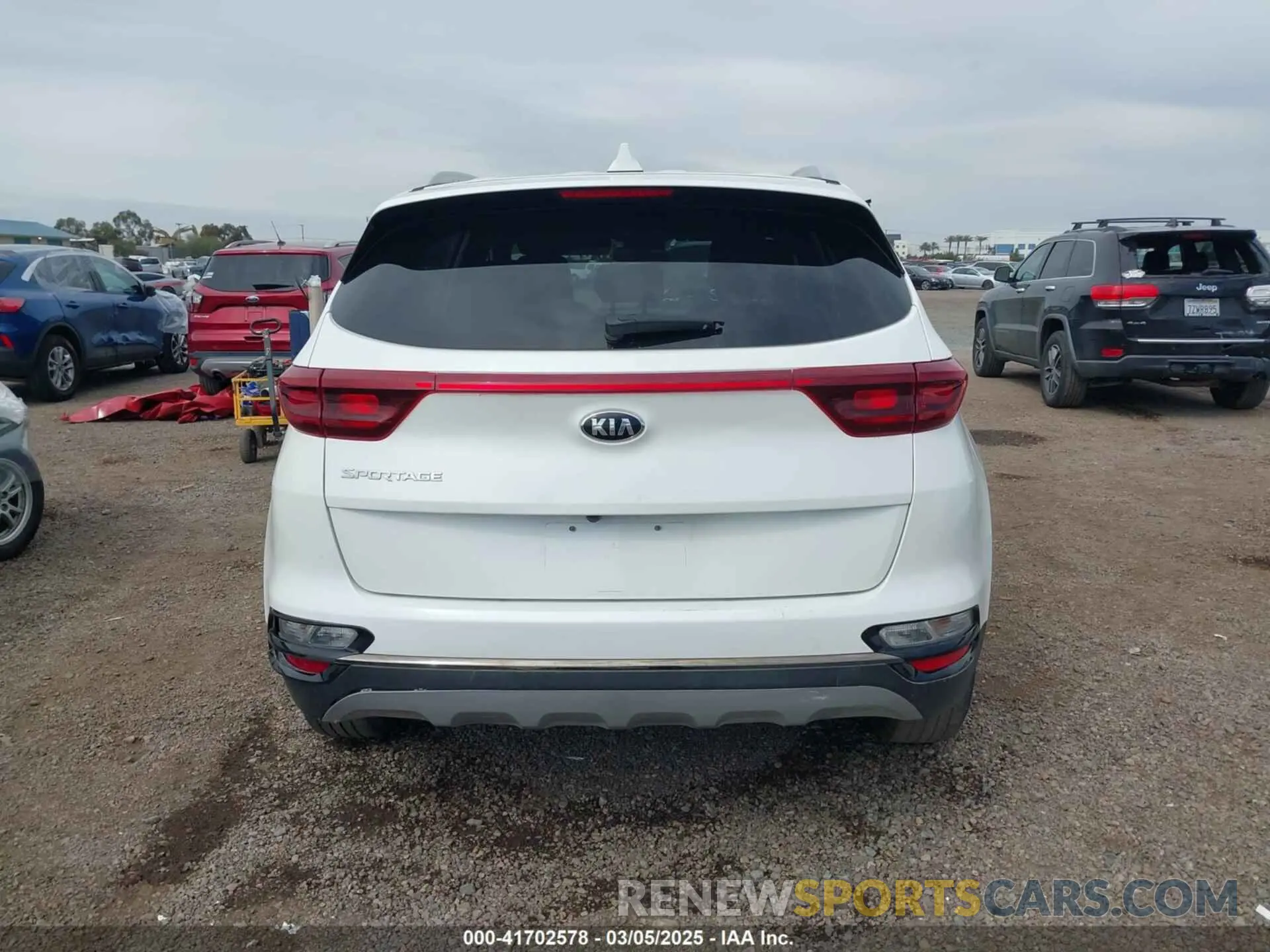 15 Photograph of a damaged car KNDP63AC2M7926839 KIA SPORTAGE 2021