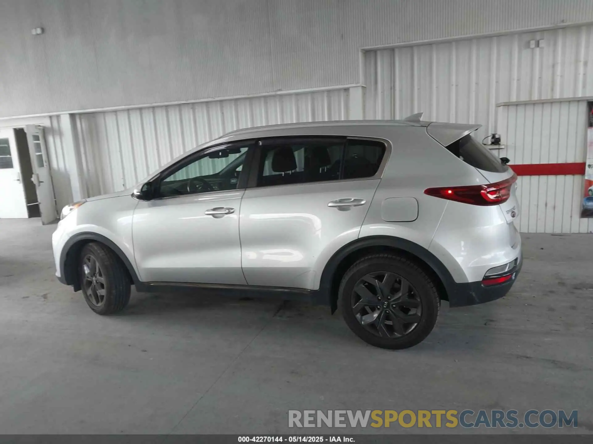 14 Photograph of a damaged car KNDP63AC3M7927658 KIA SPORTAGE 2021