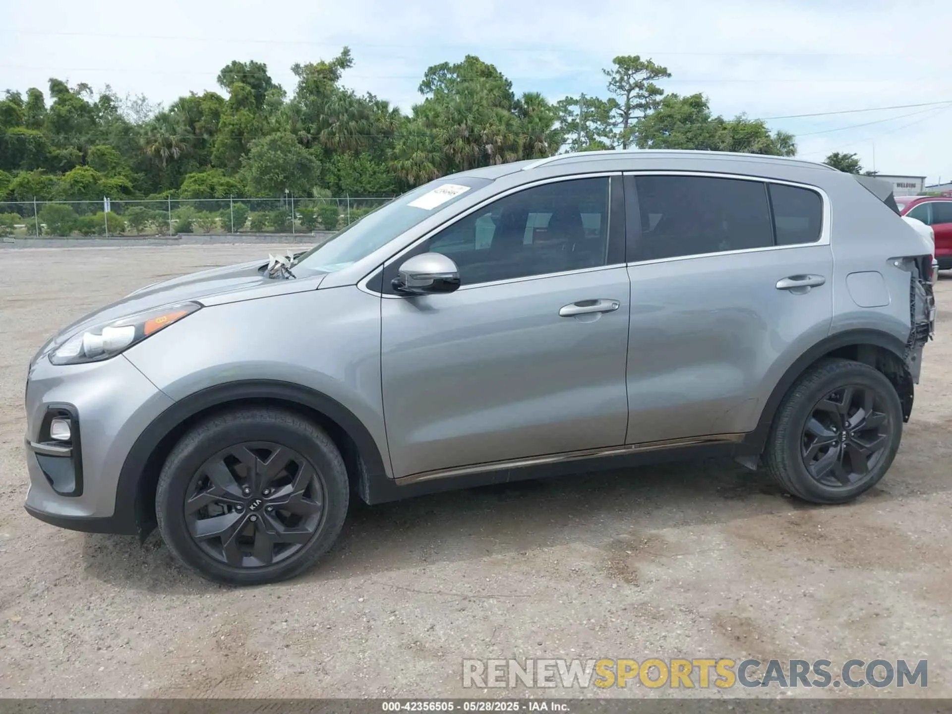 14 Photograph of a damaged car KNDP63AC5M7847956 KIA SPORTAGE 2021