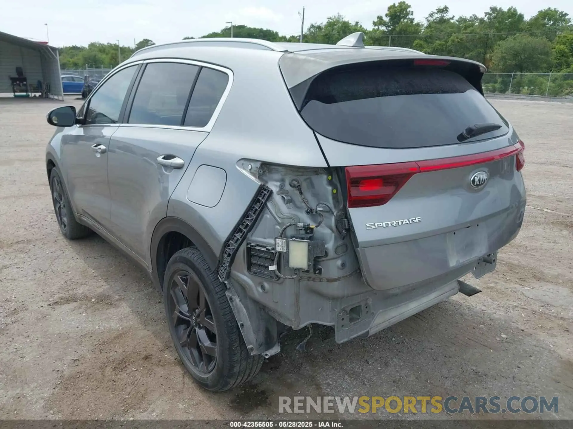 3 Photograph of a damaged car KNDP63AC5M7847956 KIA SPORTAGE 2021