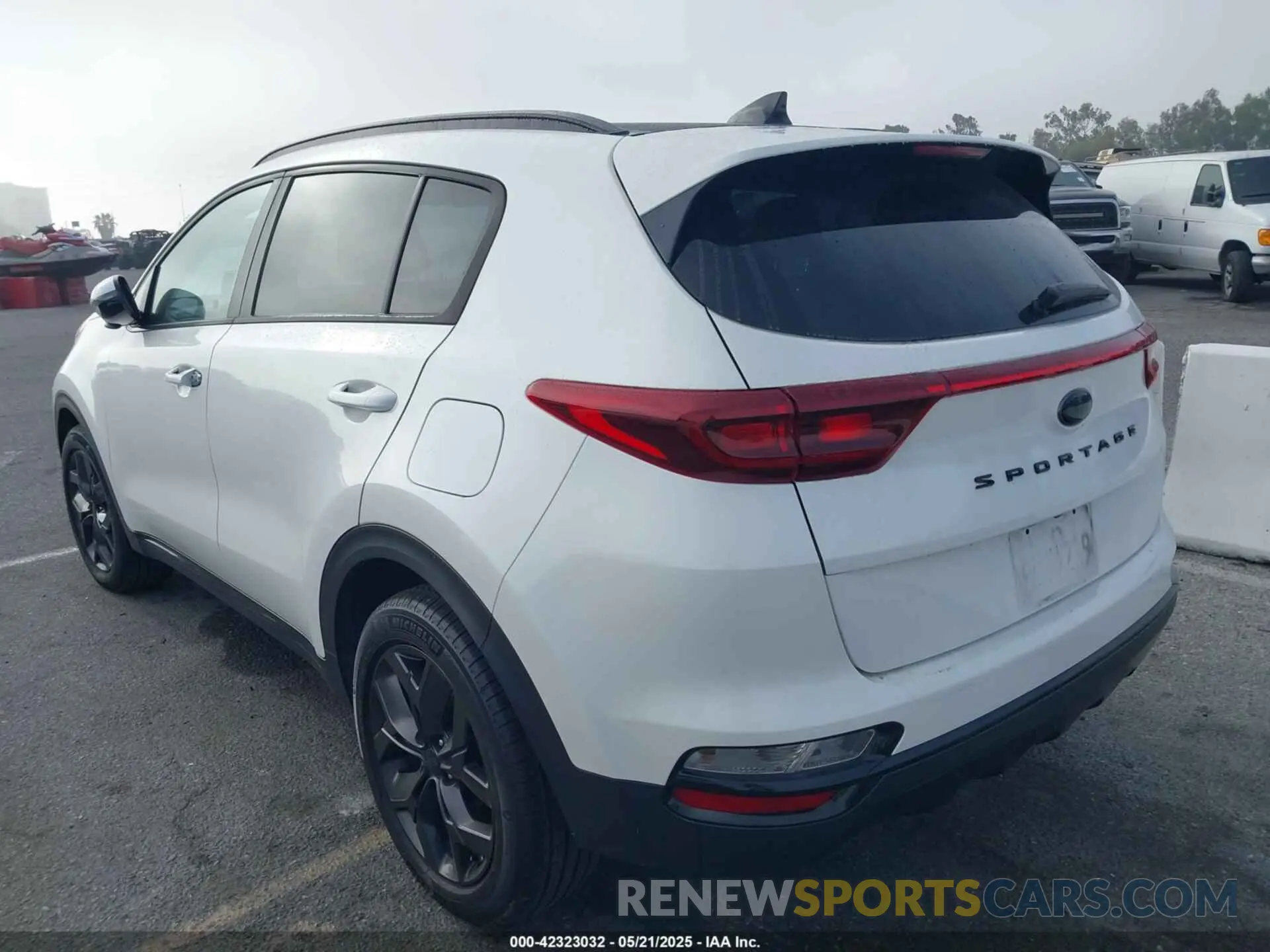 3 Photograph of a damaged car KNDP63AC9M7891166 KIA SPORTAGE 2021