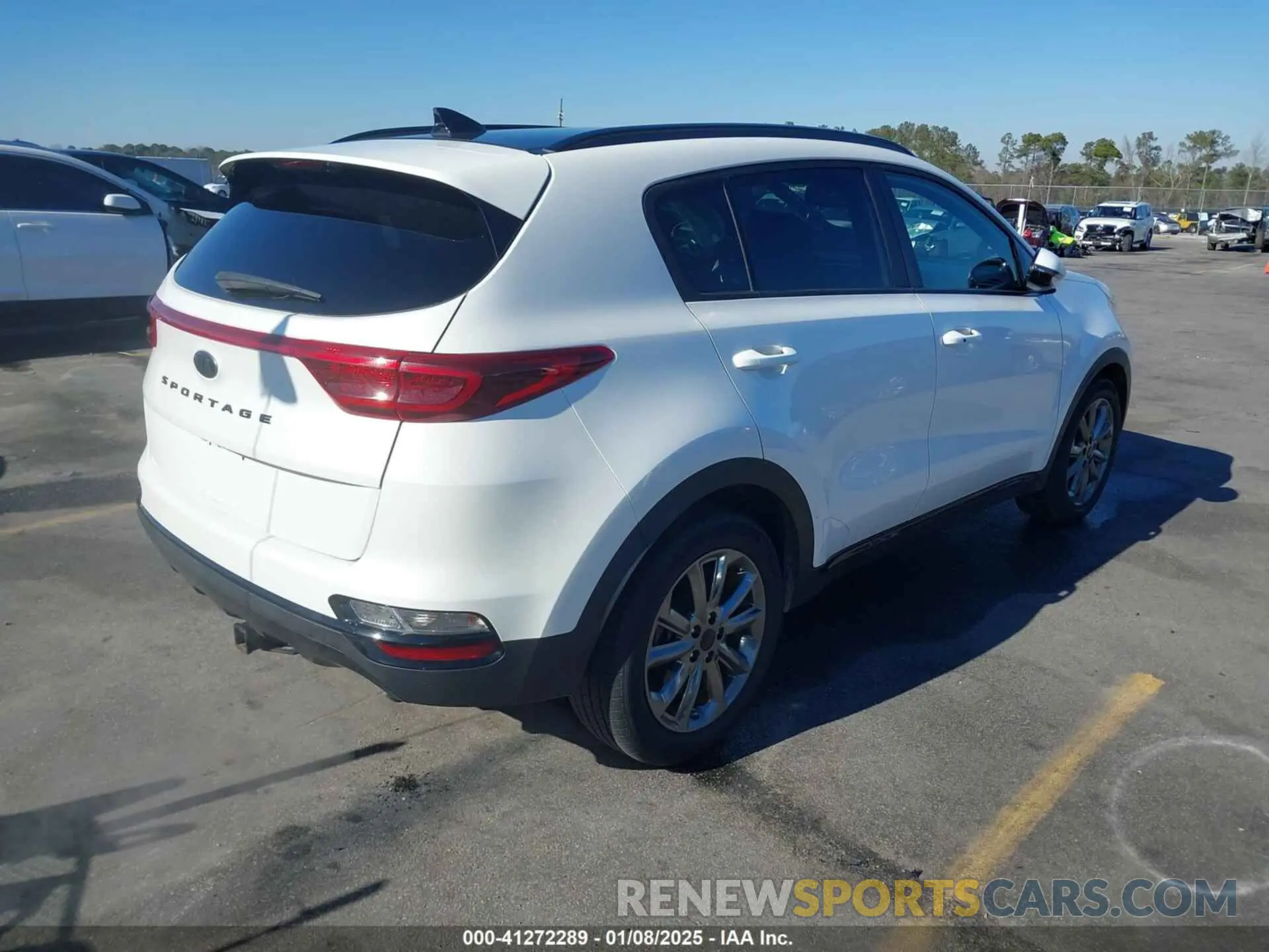 4 Photograph of a damaged car KNDP63ACXM7888003 KIA SPORTAGE 2021