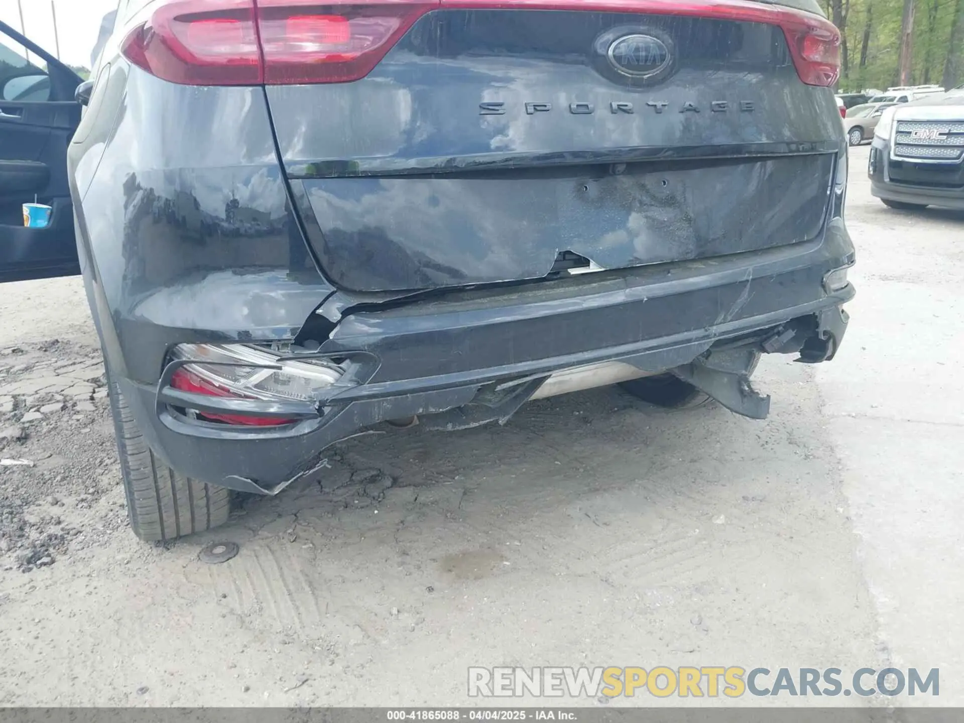 6 Photograph of a damaged car KNDP63ACXM7890933 KIA SPORTAGE 2021