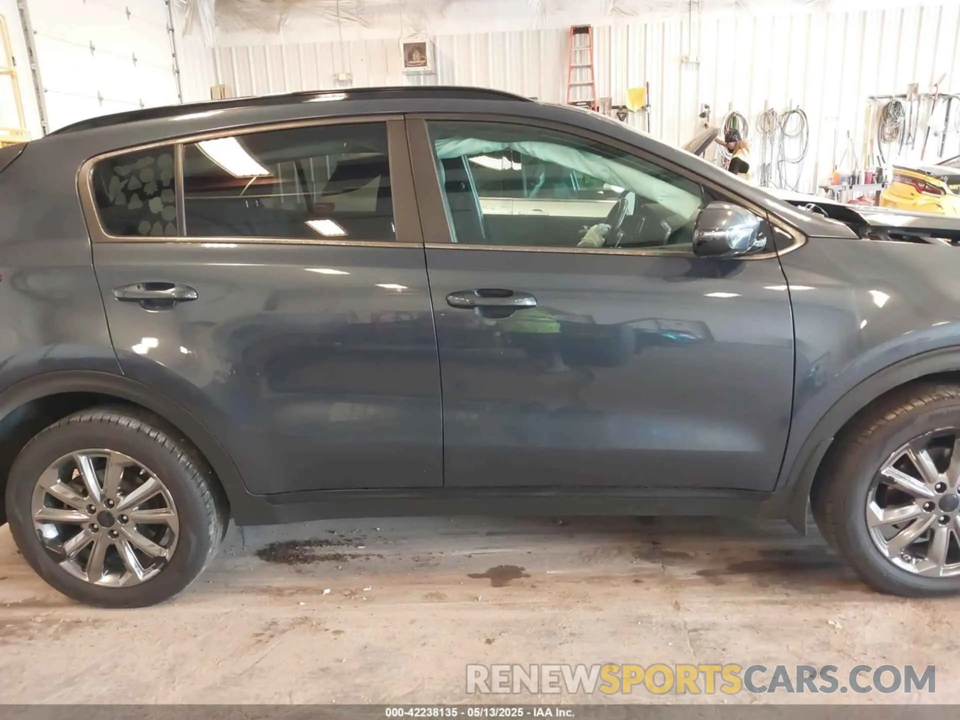 13 Photograph of a damaged car KNDP6CAC1M7867184 KIA SPORTAGE 2021