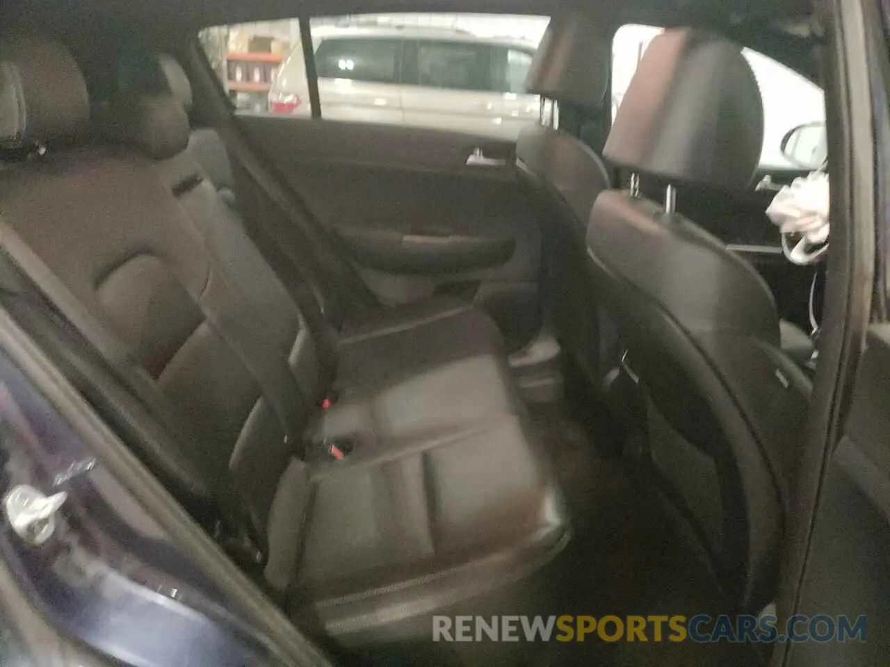 11 Photograph of a damaged car KNDP6CAC2M7844951 KIA SPORTAGE 2021