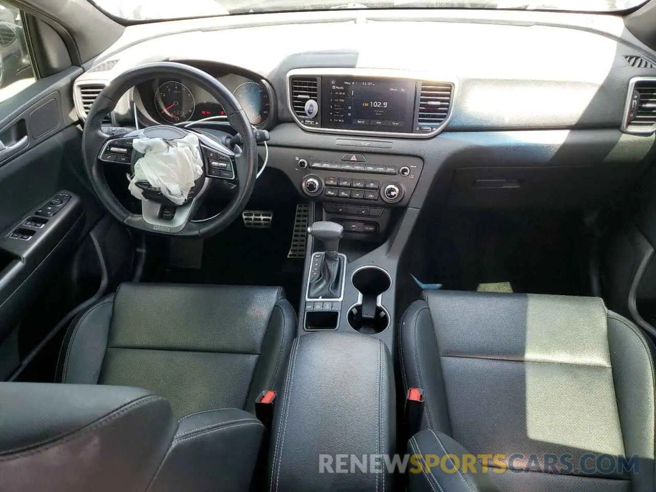 8 Photograph of a damaged car KNDP6CAC3M7852542 KIA SPORTAGE 2021