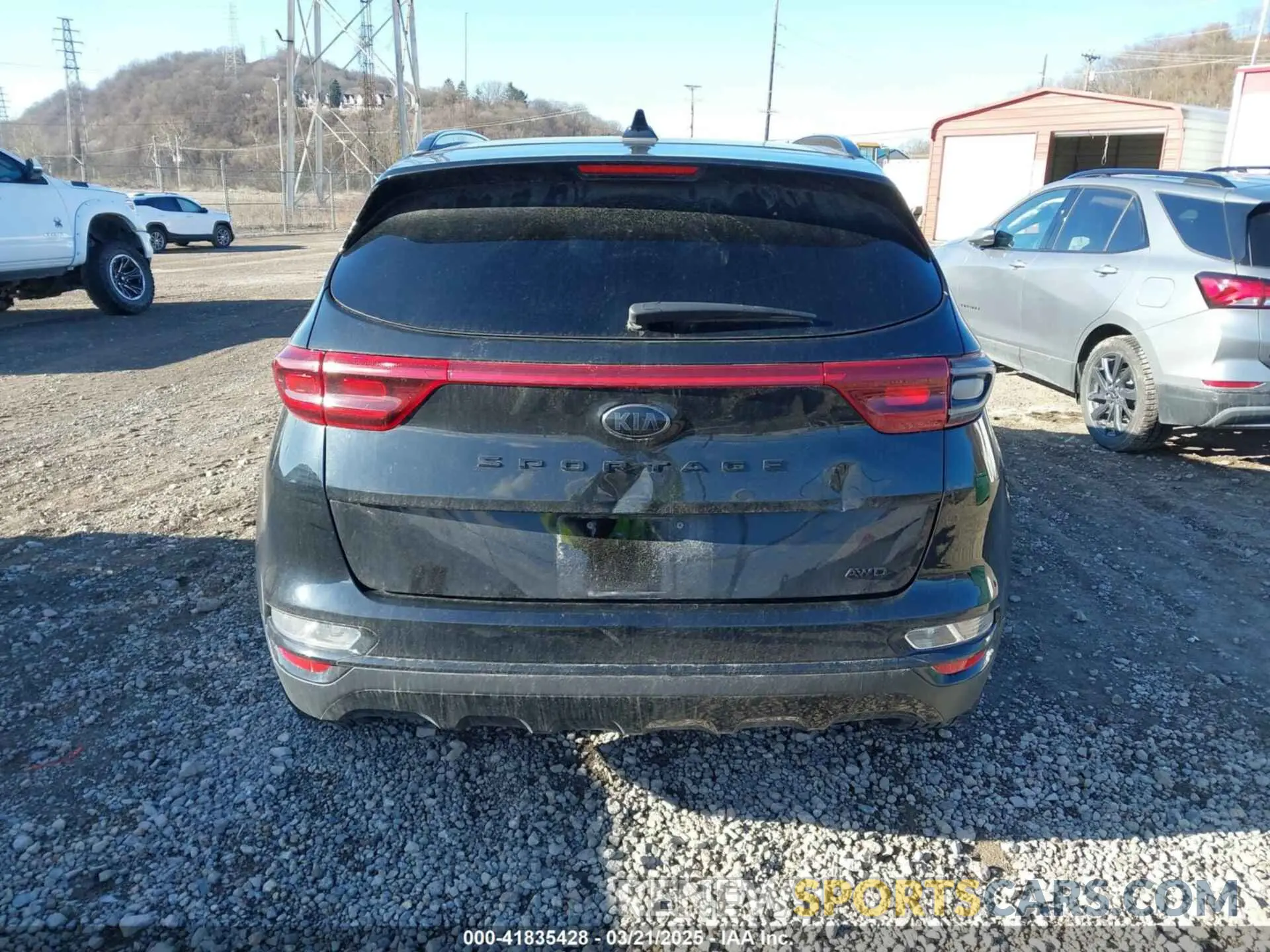 17 Photograph of a damaged car KNDP6CAC3M7854176 KIA SPORTAGE 2021