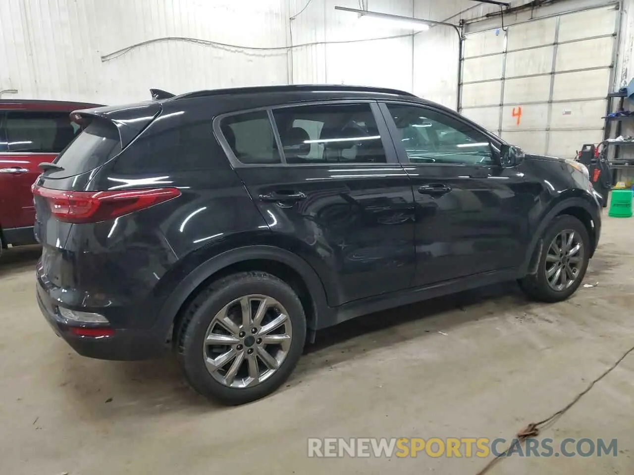 3 Photograph of a damaged car KNDP6CAC5M7908397 KIA SPORTAGE 2021