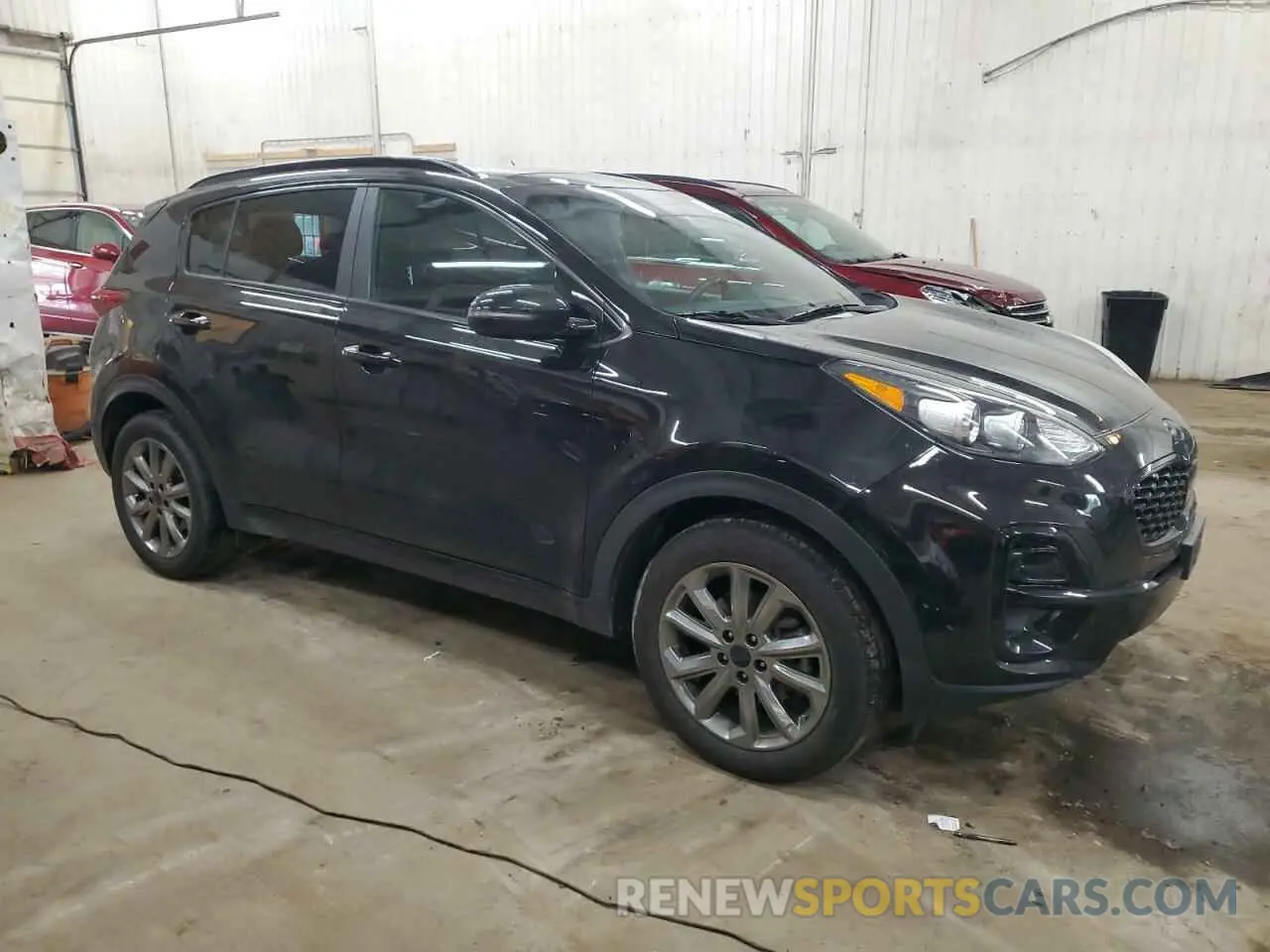 4 Photograph of a damaged car KNDP6CAC5M7908397 KIA SPORTAGE 2021