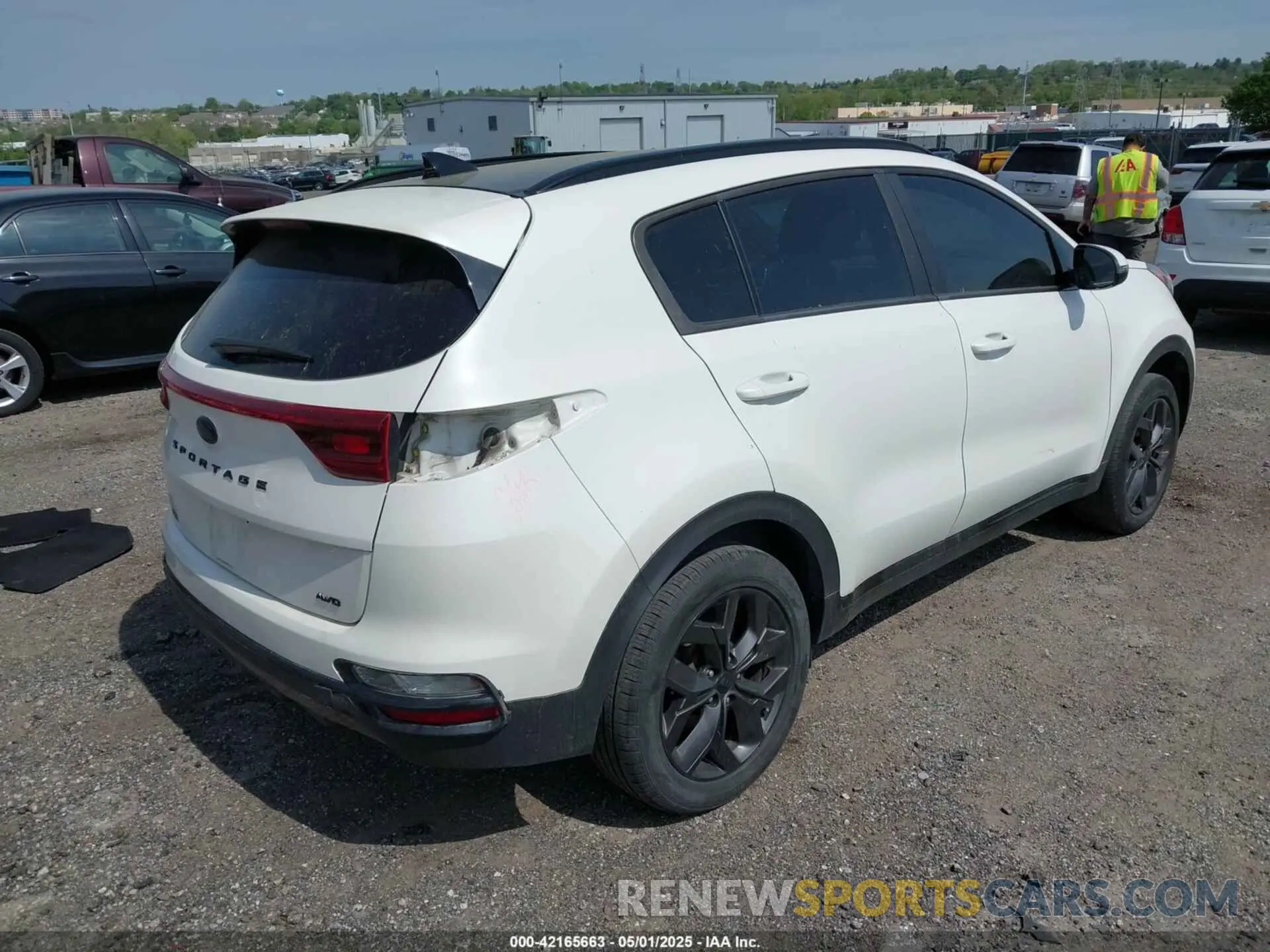 4 Photograph of a damaged car KNDP6CAC6M7872669 KIA SPORTAGE 2021