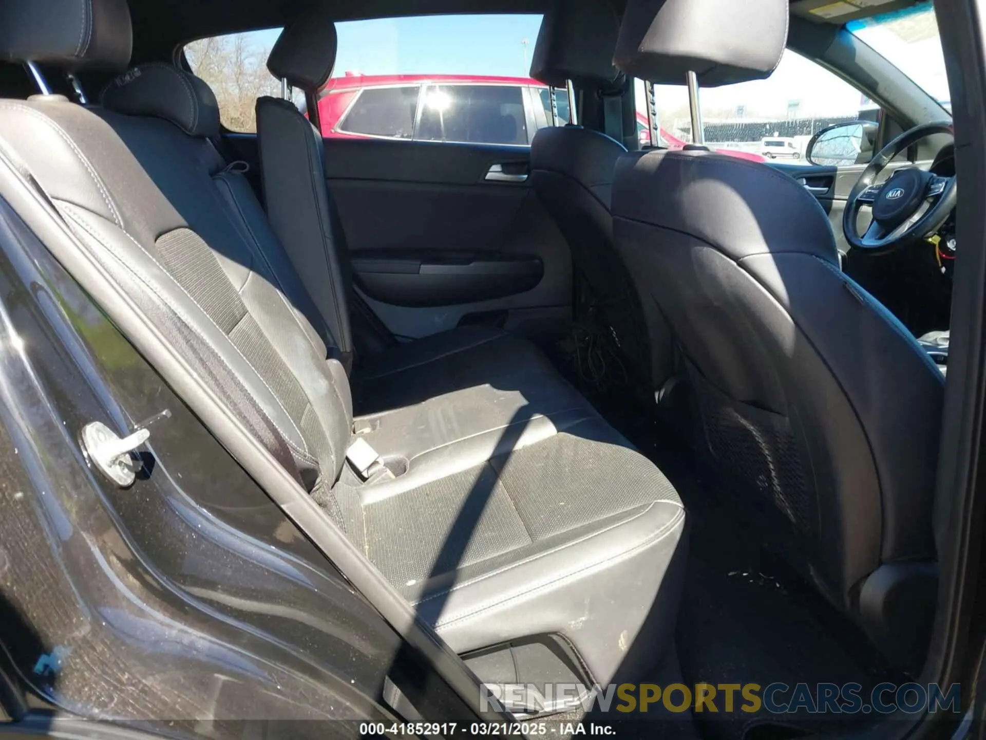 8 Photograph of a damaged car KNDP6CAC6M7887592 KIA SPORTAGE 2021