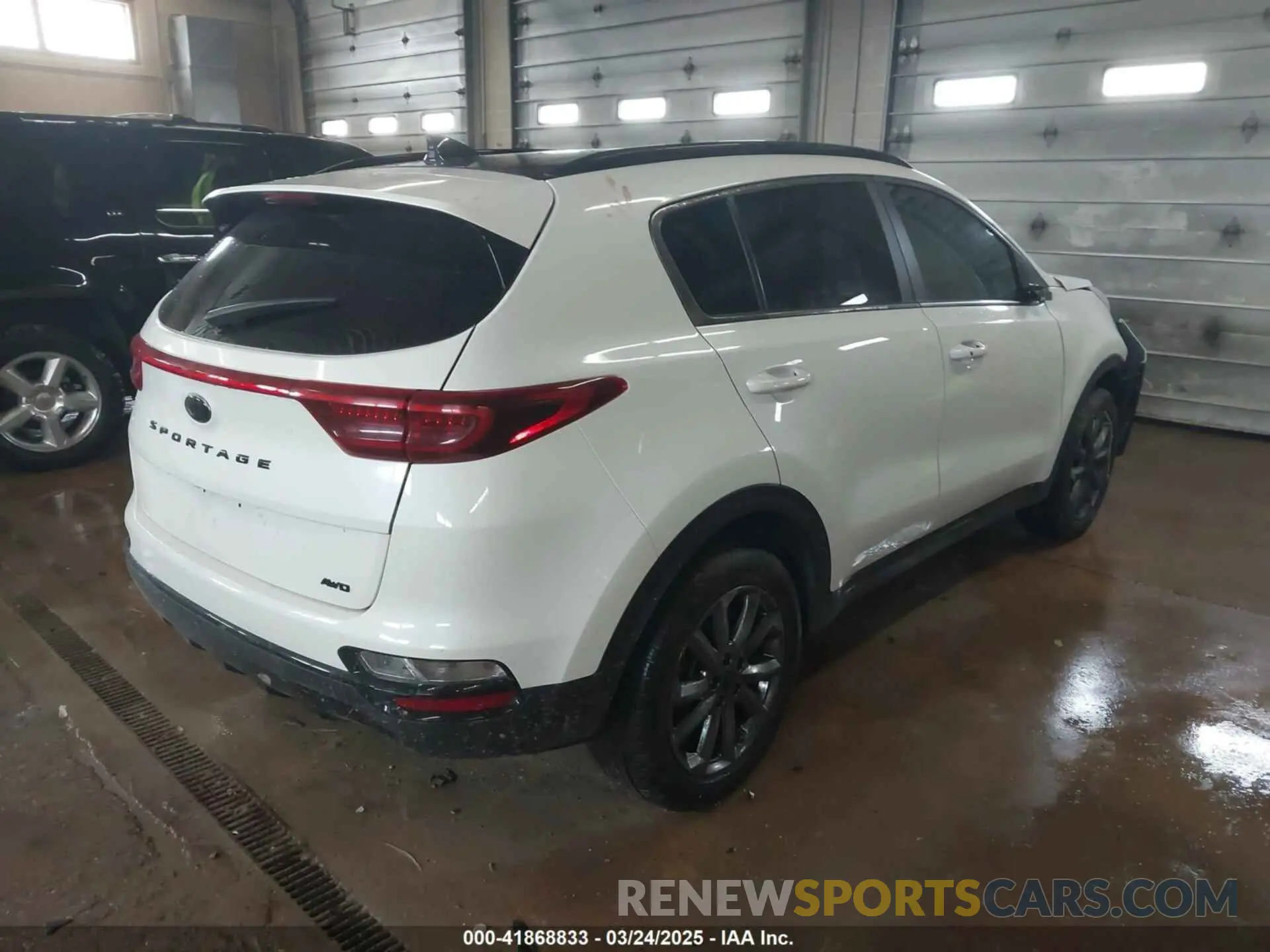 4 Photograph of a damaged car KNDP6CAC7M7888685 KIA SPORTAGE 2021