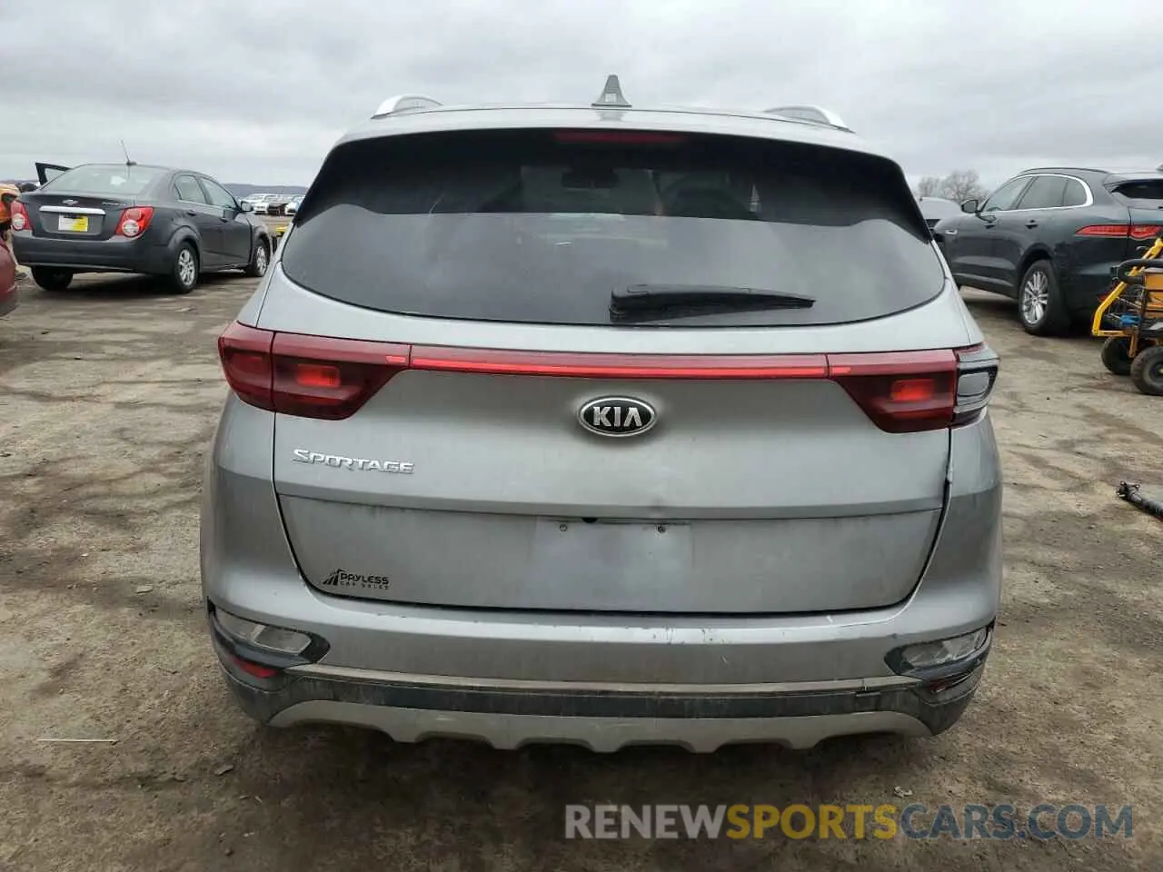 6 Photograph of a damaged car KNDP6CAC7M7888945 KIA SPORTAGE 2021