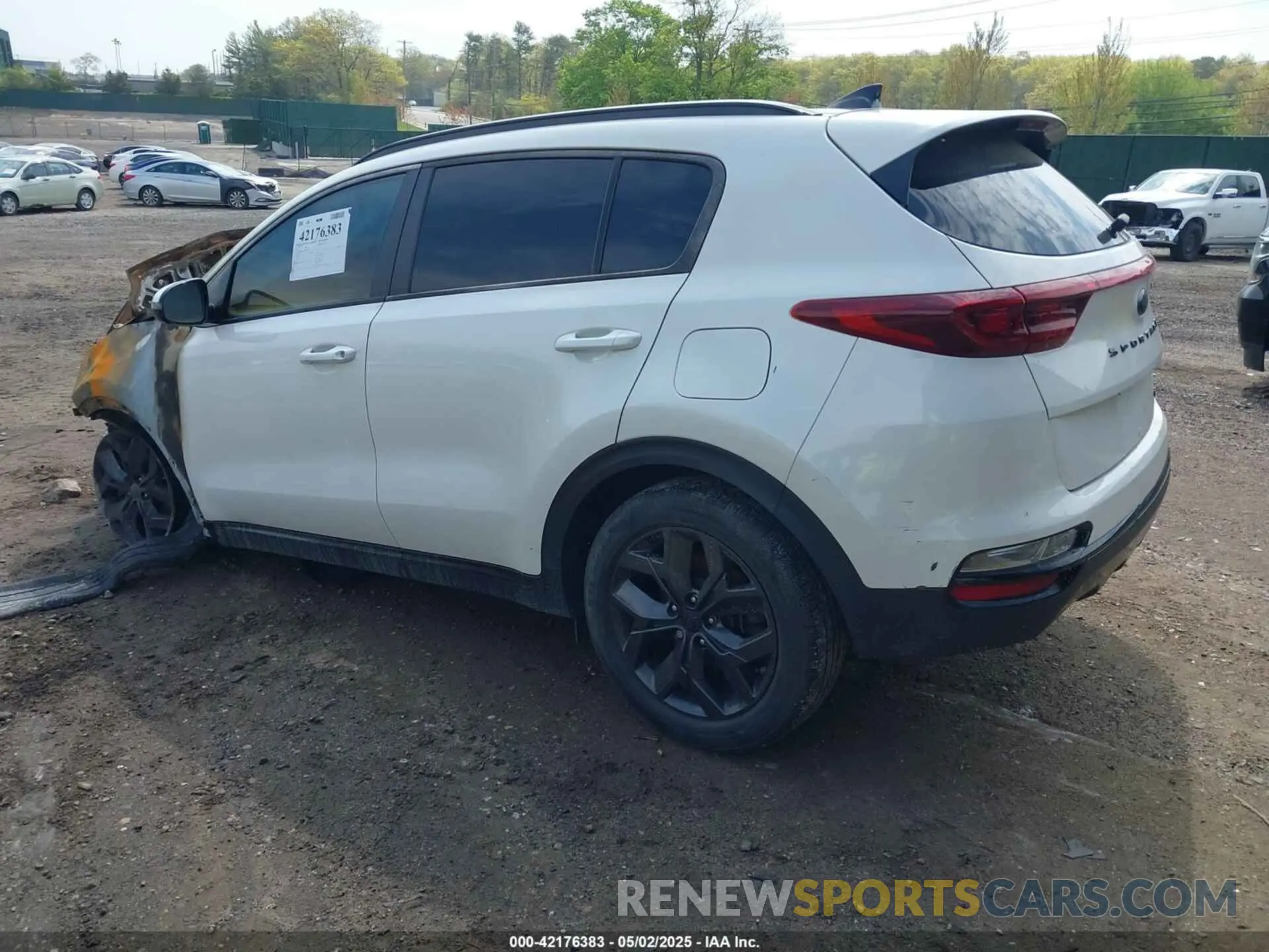 3 Photograph of a damaged car KNDP6CAC8M7918972 KIA SPORTAGE 2021