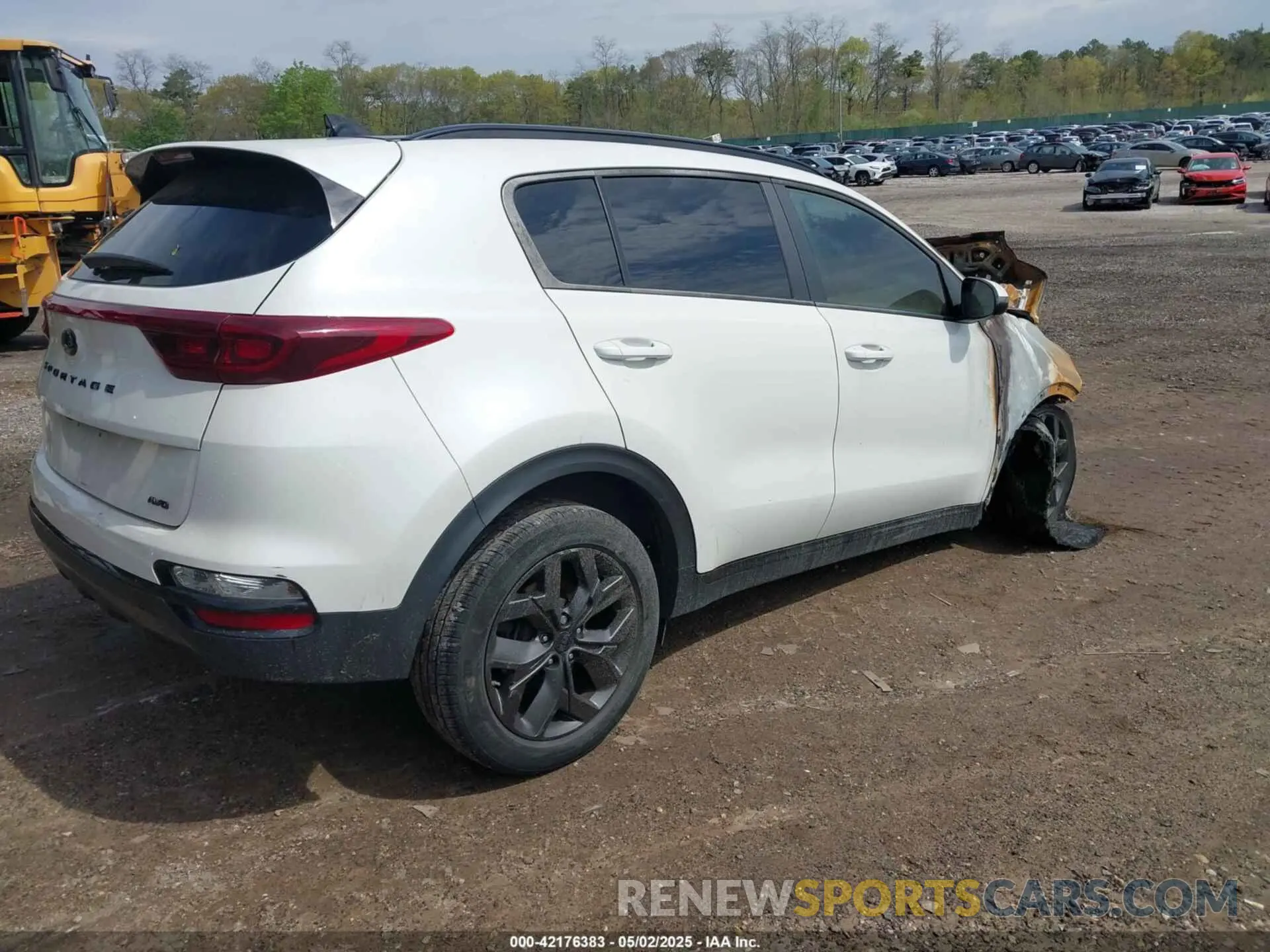 4 Photograph of a damaged car KNDP6CAC8M7918972 KIA SPORTAGE 2021
